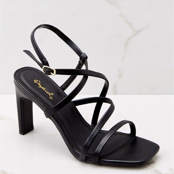 Qupid Strappy Sandals - Picture 9 of 10